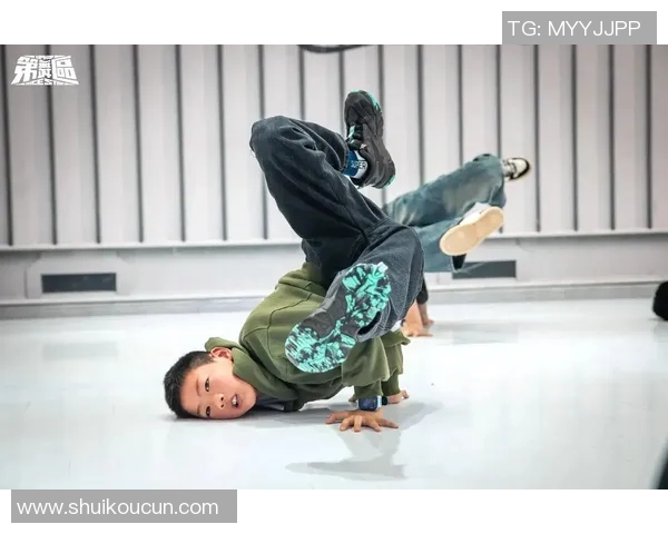 重庆街舞队的整体压制现象及其对街舞文化发展的深远影响分析 重庆街舞队的整体压制现象及其对街舞文化发展的深远影响分析